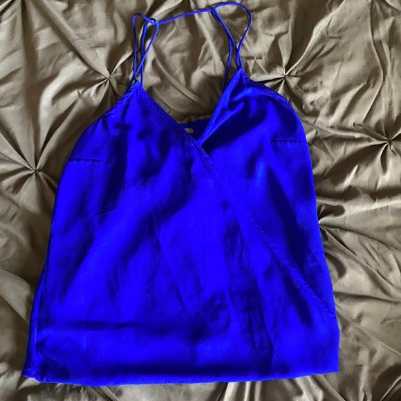 Top - Picture 1 of 1